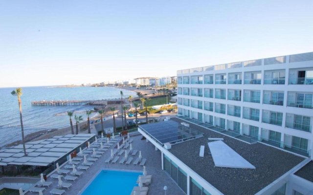 Evalena Beach Hotel