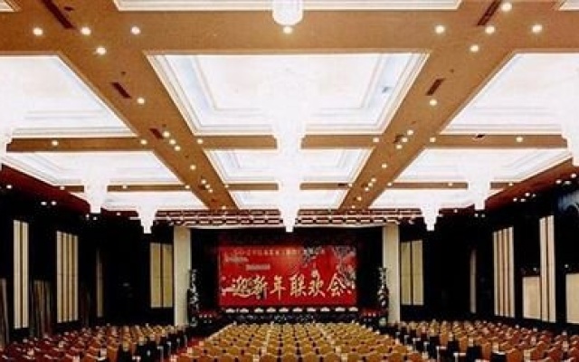 Yingkou Bayu Circle New Luck Hotel – Business – Yingkou