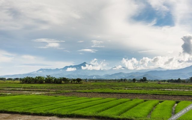 Khoom Kam Kaew Farm & Resort