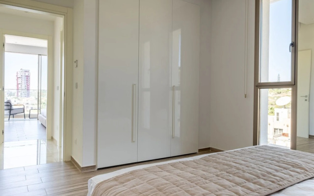 "sanders Dione Residences - Pleasant 2-bedroom Apartment With Sea View"
