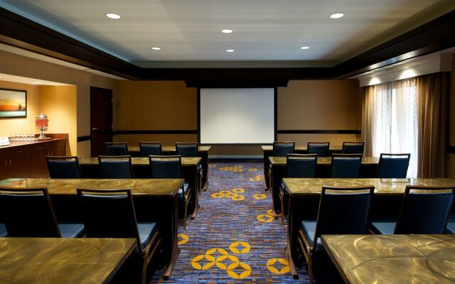 Country Inn & Suites by Radisson Columbus Edinburgh