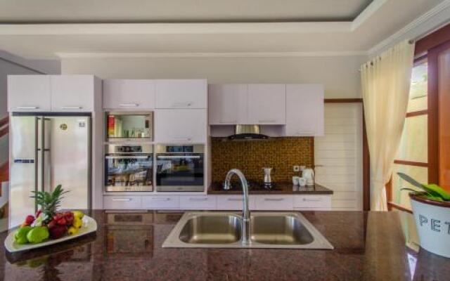 Golden Palm Villa