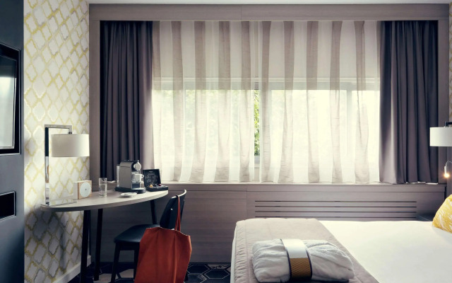 Mercure Orange