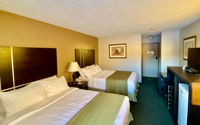 Ramada by Wyndham Whitecourt