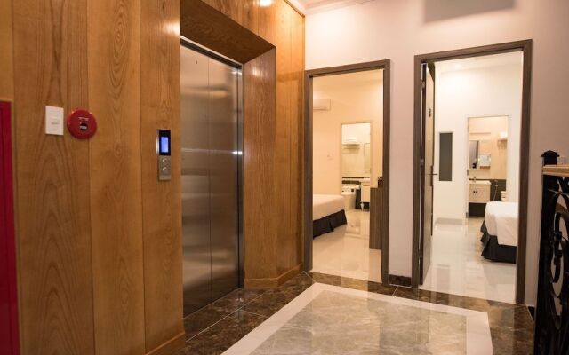 Amora Hotel  Apartment