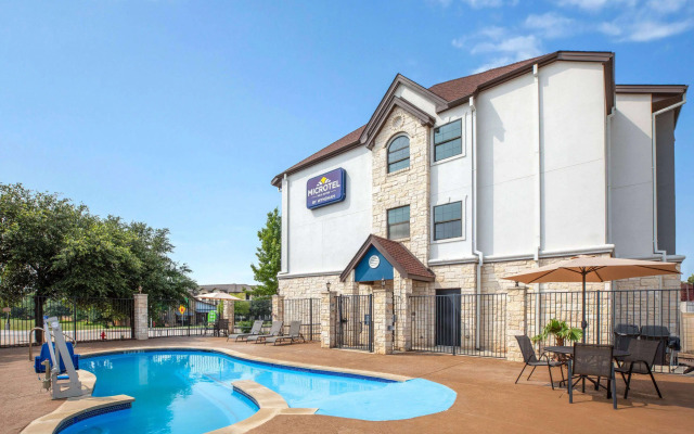 Microtel Inn & Suites by Wyndham Buda Austin South