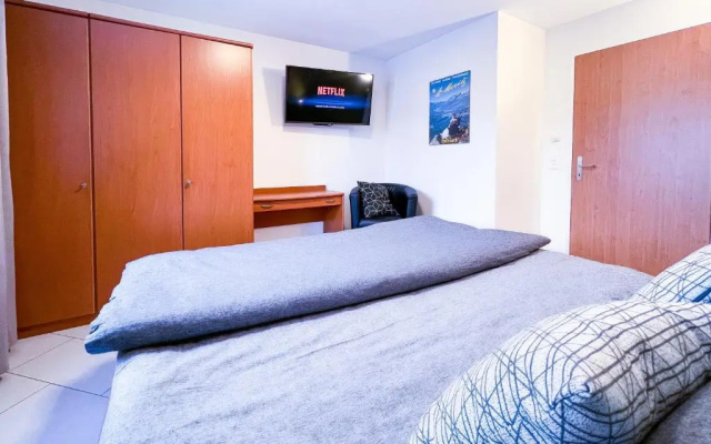swissme - 100qm - Balkon - 2 Bäder - Parkplatz - Fußbodenheizung