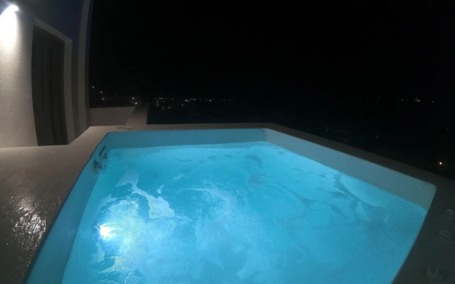 Amphitrite Suites Santorini