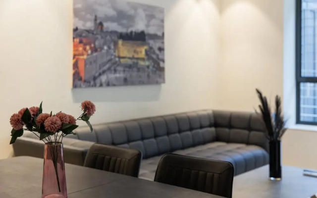 The Pearl of Nachlaot Apartments