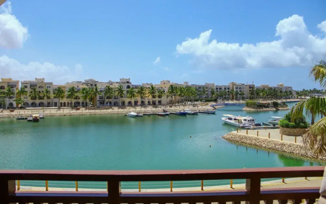 Exclusive 3-bedroom Marina Escape