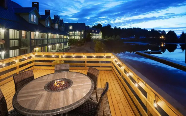Canadian Princess Lodge & Marina