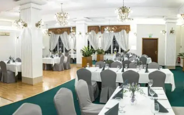 Villa Riviera