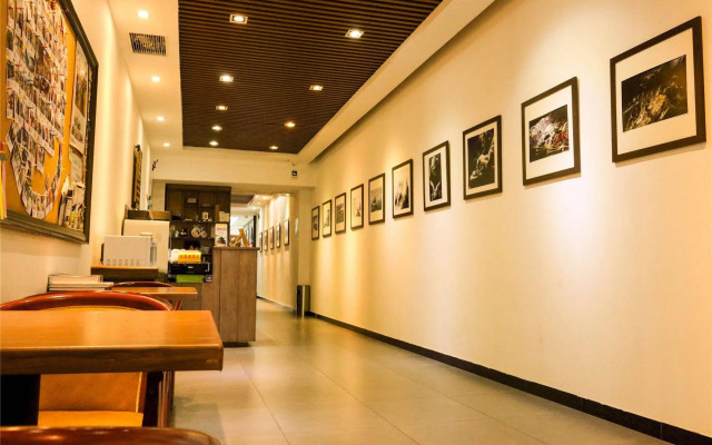 PekingUni Photography theme Hotel