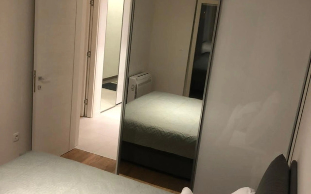 White Homes Apartments • Central Point