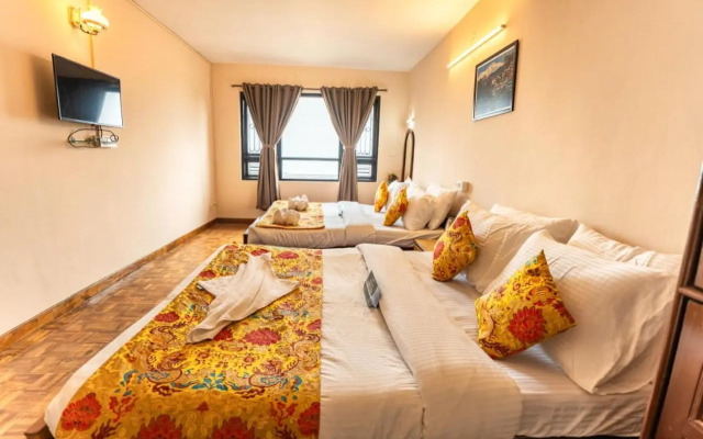 Muscatel Fairmont – 100 Mts from Mall Road