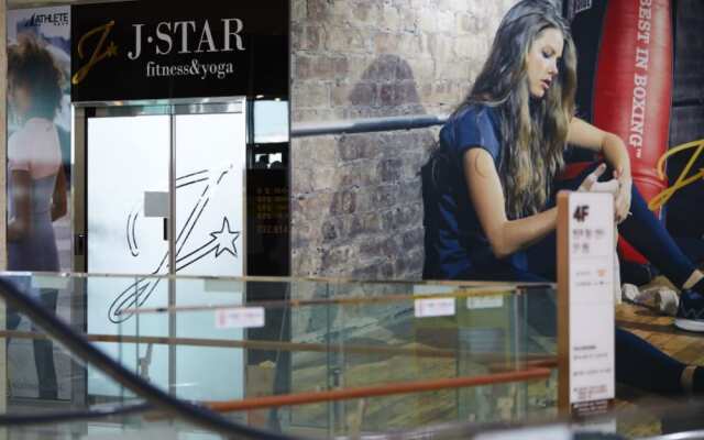 The November Stay in Songdo Honestar
