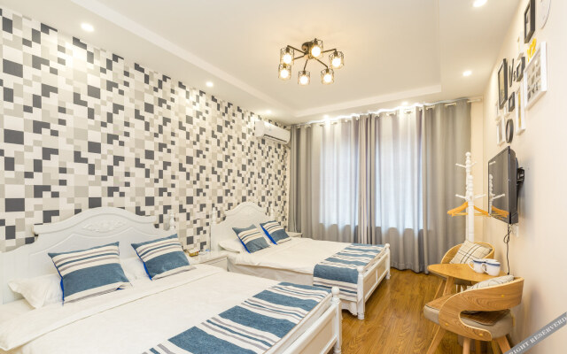 Didi Courtyard Boutique Hostel