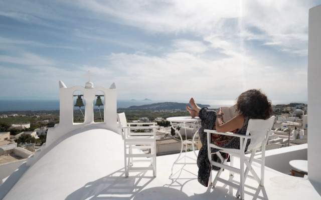 Valsamo Suites