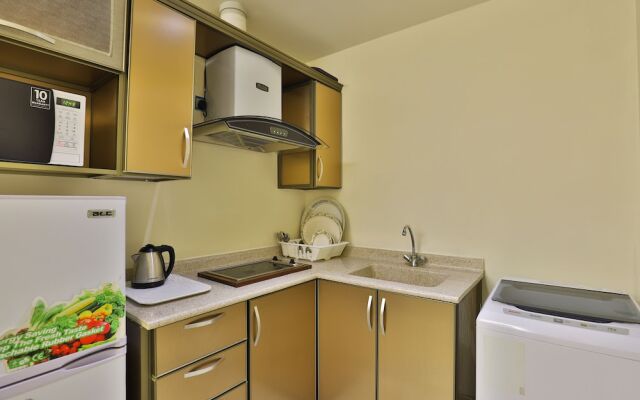 OYO 240 Roshan Gulf Hotel Suites