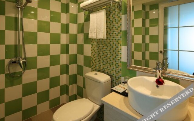 Ruijin Exotic Hotel (Chongqing North Railway Station Store)