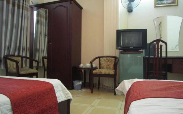 Tan Hoang Long Hotel District 5