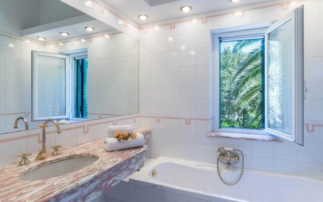 Villa Dell Angelo 10