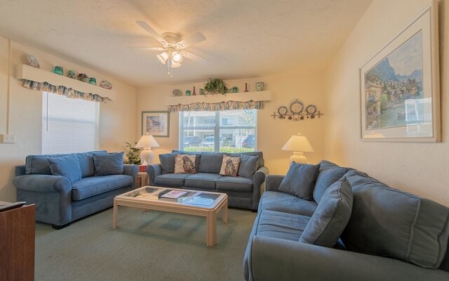 Whispering Waves East Apartment 1