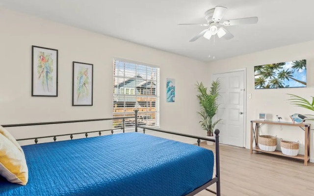 Tranquil Turquoise: Pet Friendly