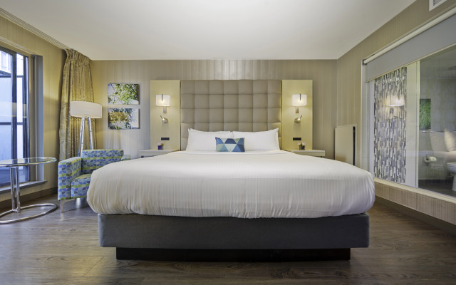 Hotel Blu Vancouver