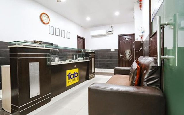 Fabhotel The Lazeez