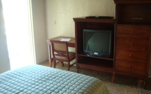 Tropicana Motel