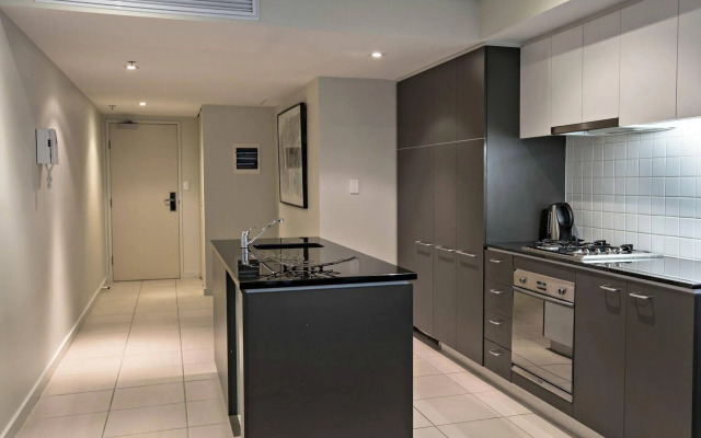 Adelaide Dress Circle Apartments - North Terrace