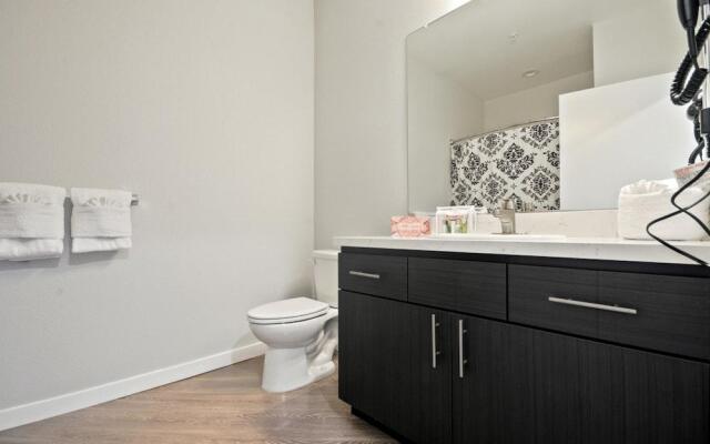 Bluebird Suites near Facebook HQ