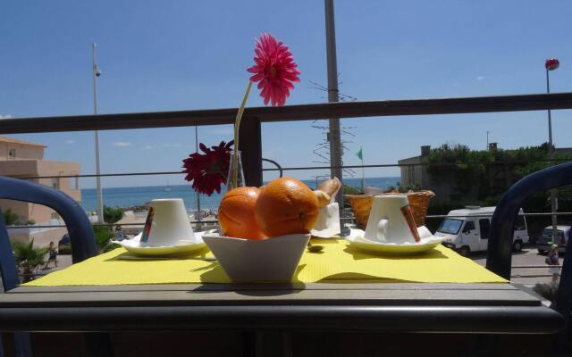 Hotel & Appartements Le Grand Large bord de mer