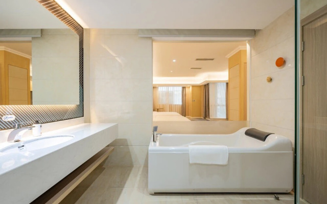 Holiday Inn Express Chengdu Tianfu Square by IHG