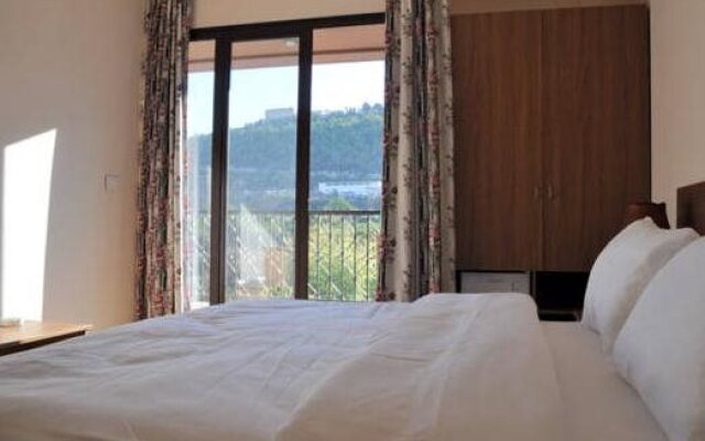 Lagace Hotel