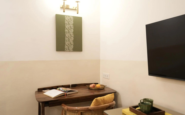 Hanu Reddy Residences Poes Garden
