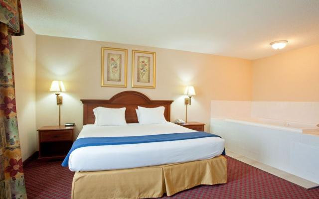 Holiday Inn Express Lincoln