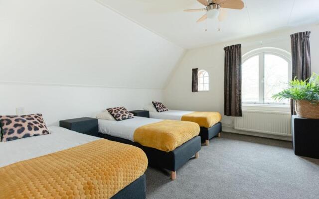 Luxury group accommodation for 14 people