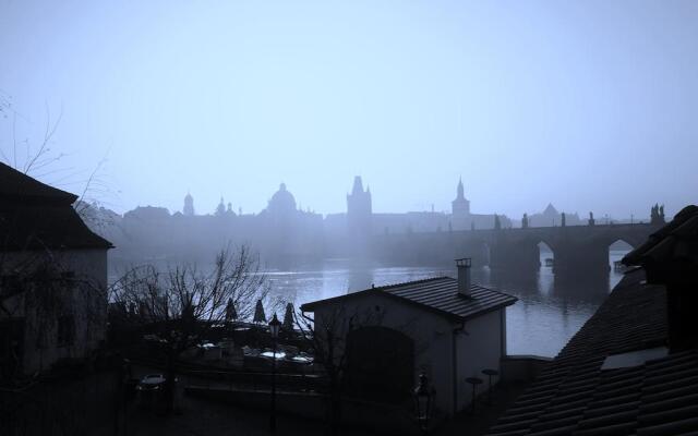 Charles Bridge Apartment