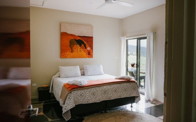Spring Spur Stay