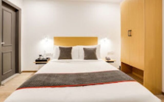 Qotel 007 Anand Vihar