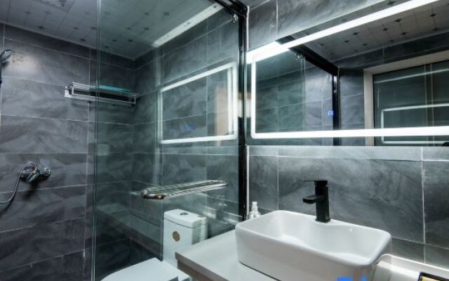 Shanshe · Shennongjia B&B (Muyu Town Store)