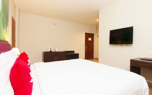 ZEN Rooms Kuta Sentral Parkir 1