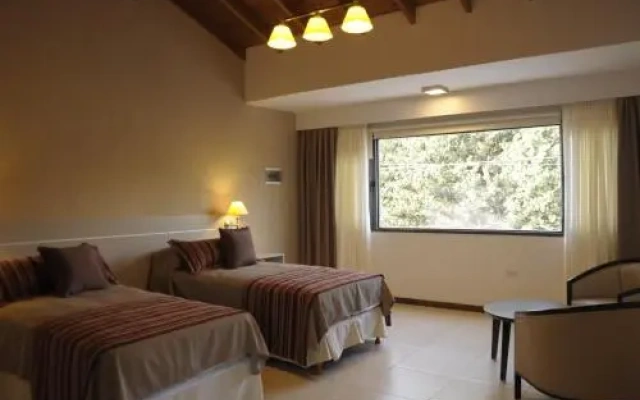 Lom Suites