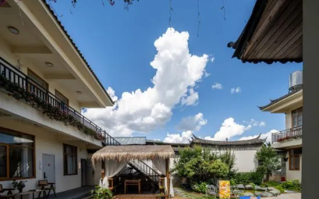 Xiaoshan Yue Homestay (Baisha Ancient Town)