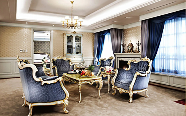 Hotel Riviera Yuseong