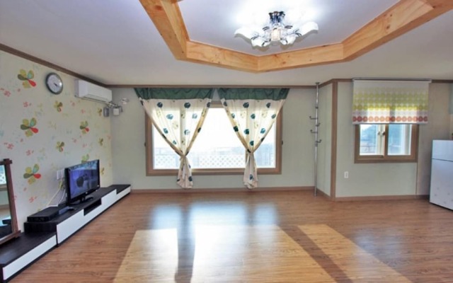 Seosan Noeulgwa Bada Pension