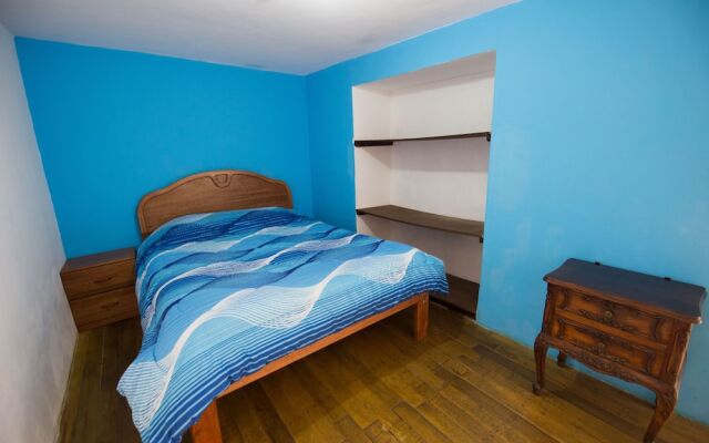 Tupackers Hostel