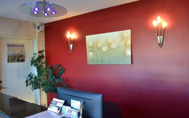 Athena Motel & Apartments